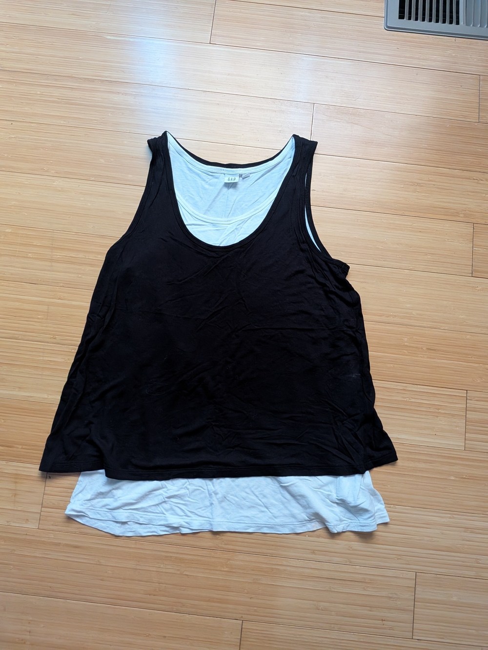Gap loose fit black & white double layer tank top in size S, extra soft